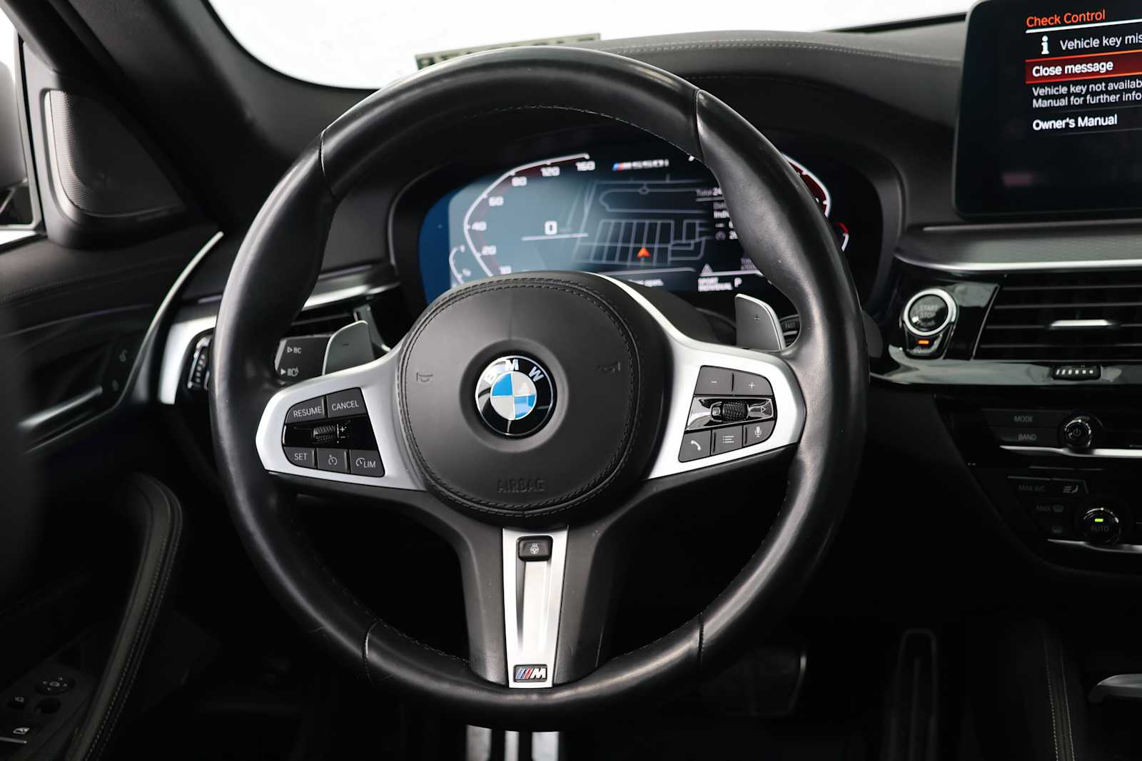 Used 2021 Dark Graphite Metallic BMW M550i xDrive image 19