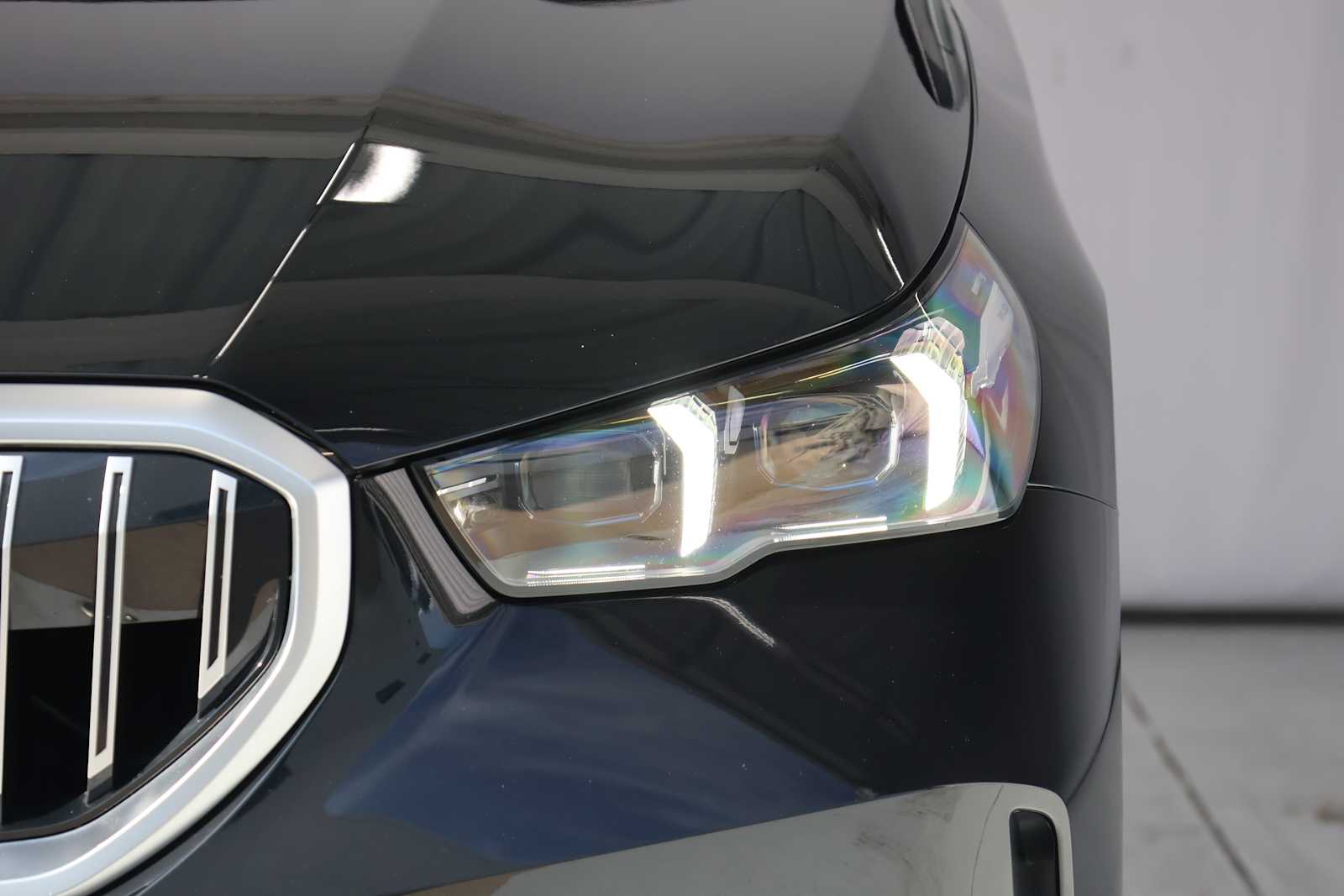 Certified Used 2026 Black Sapphire Metallic BMW 530i image 4