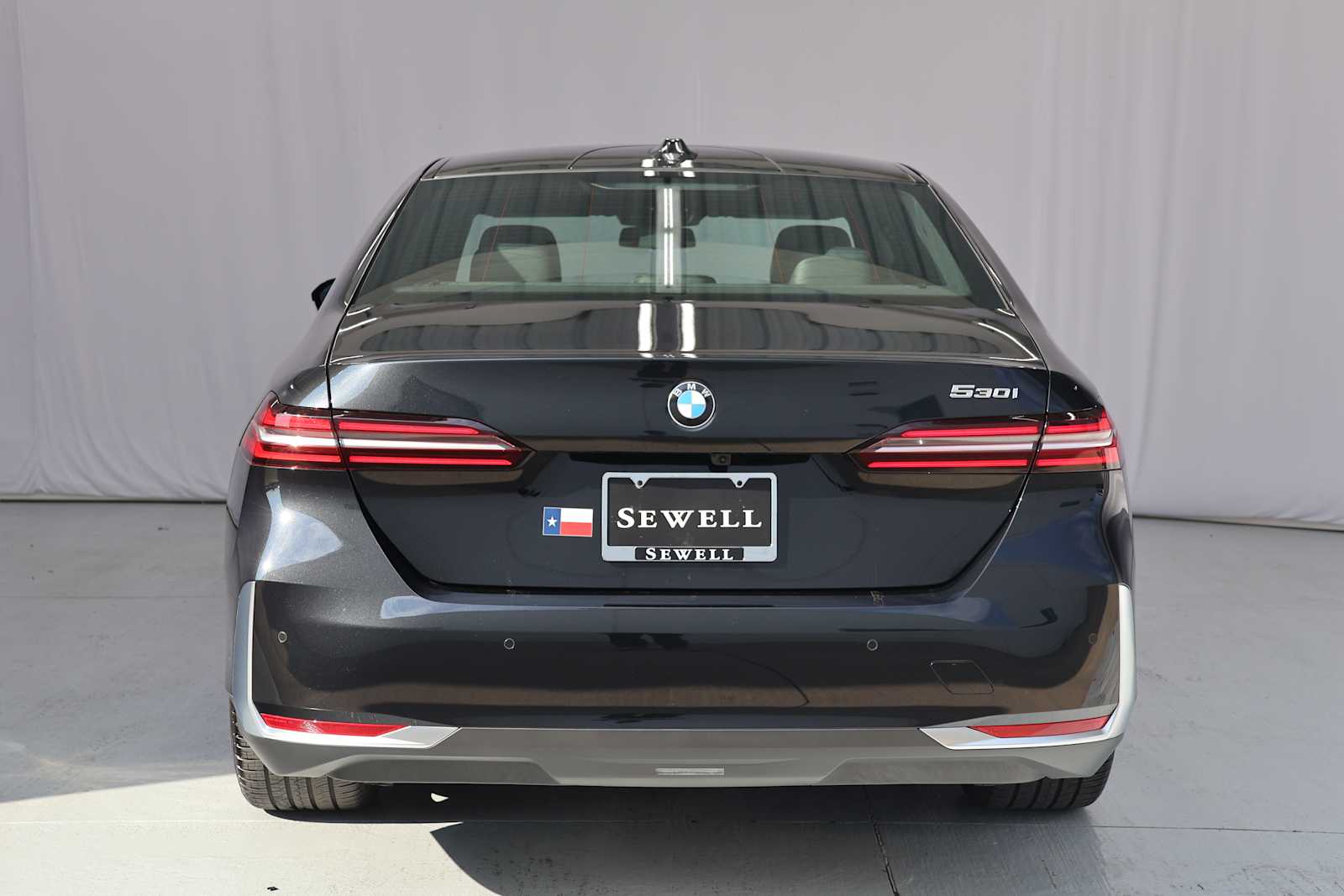 Certified Used 2026 Black Sapphire Metallic BMW 530i image 6