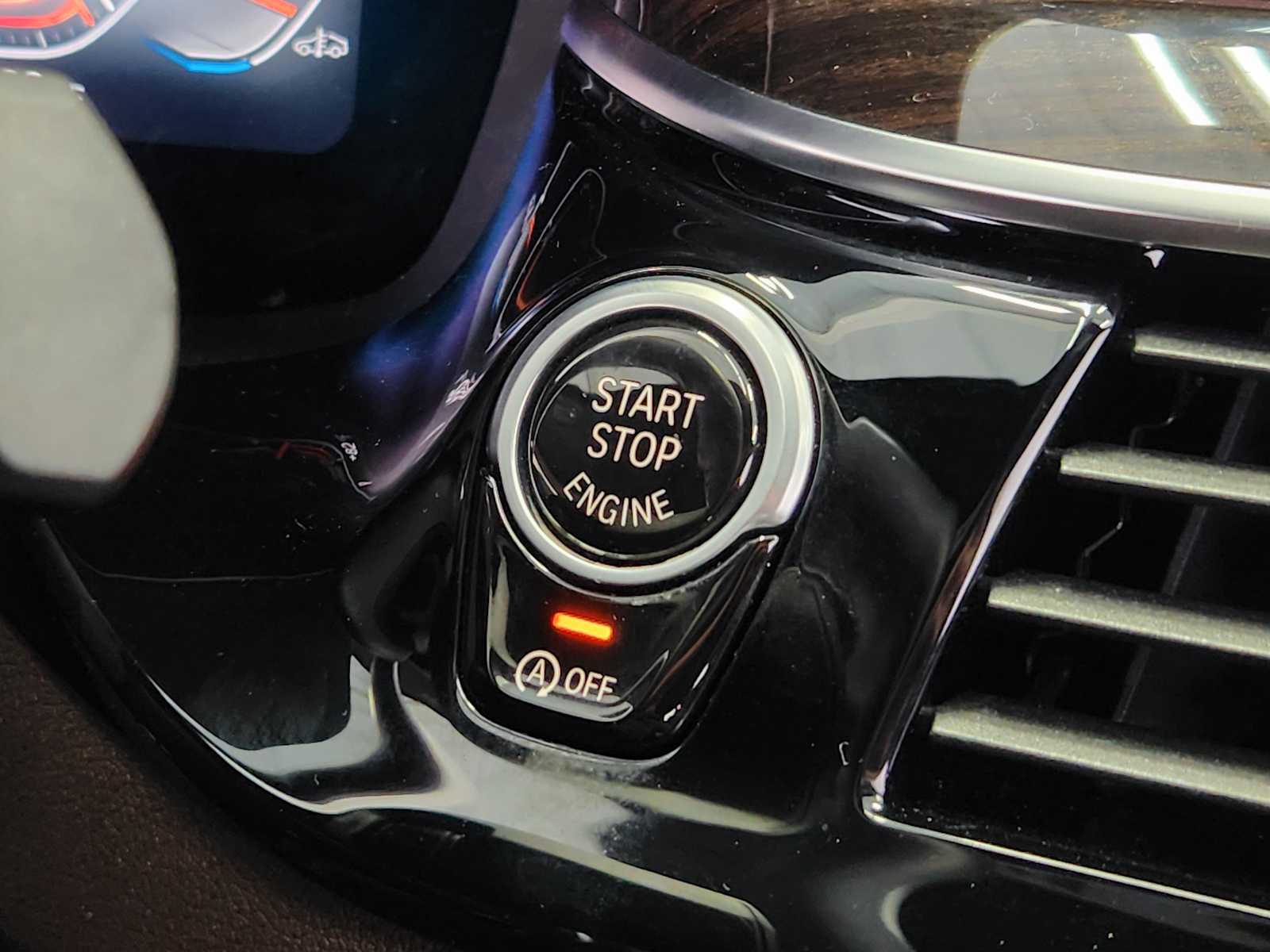 Used 2021 Phytonic Blue Metallic BMW 530i image 20