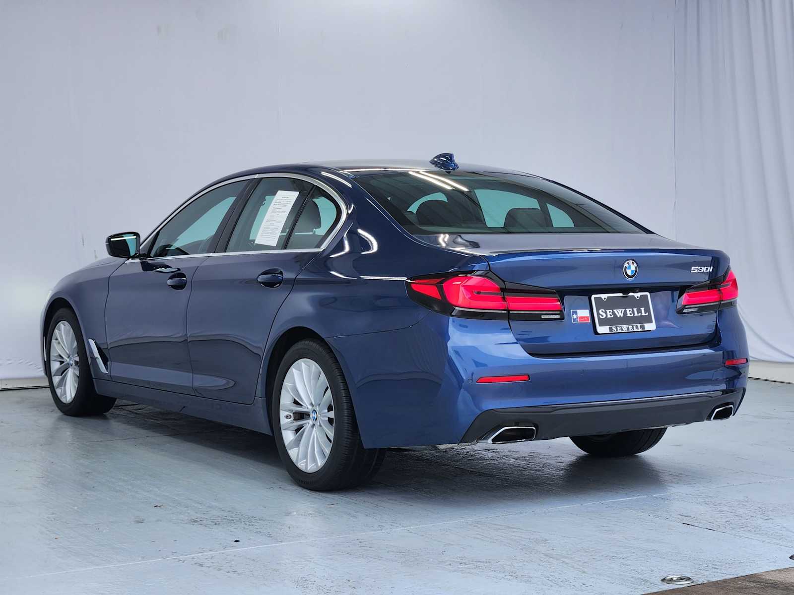 Used 2021 Phytonic Blue Metallic BMW 530i image 5