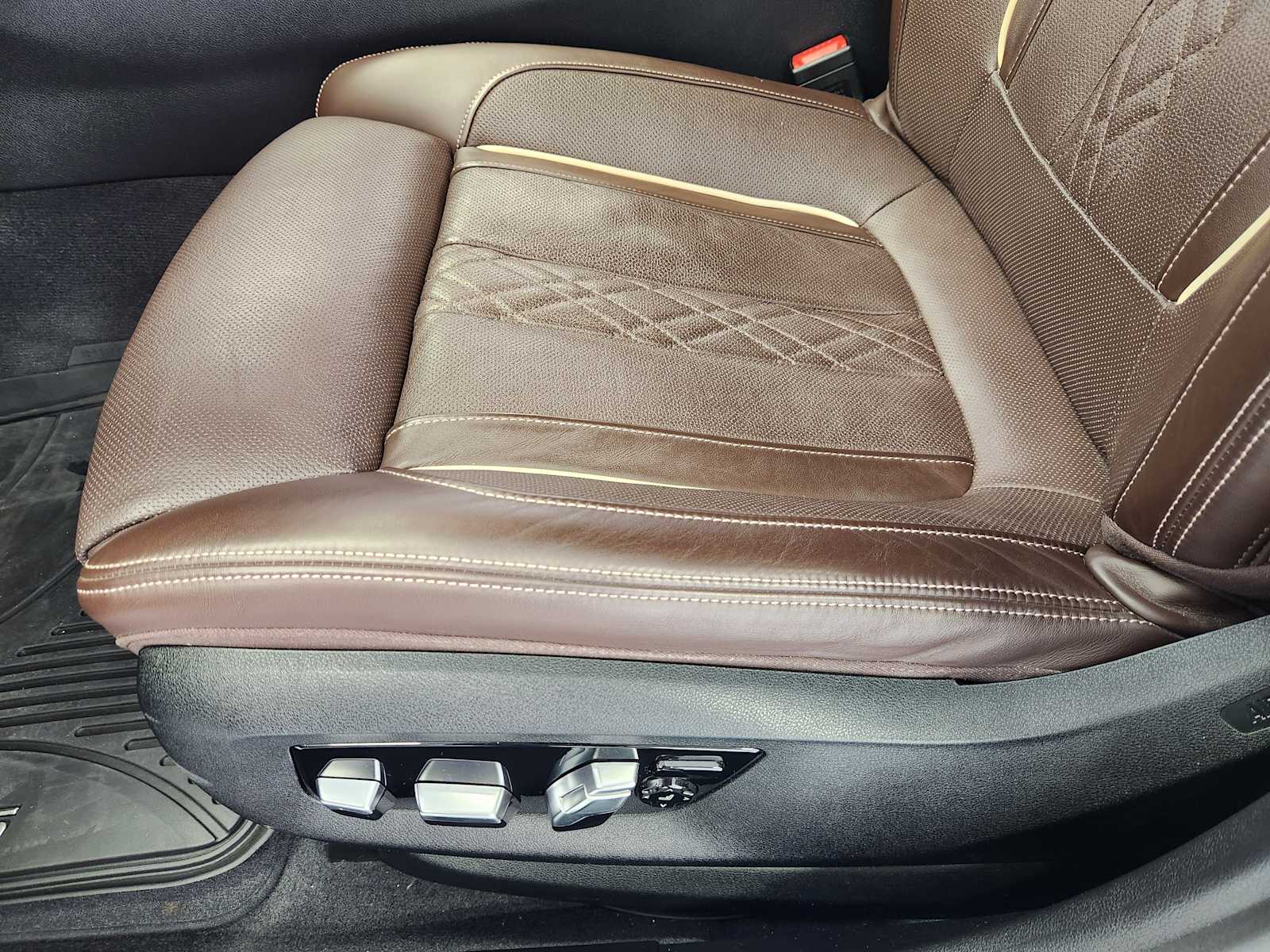 Used 2021 Phytonic Blue Metallic BMW 530i image 23