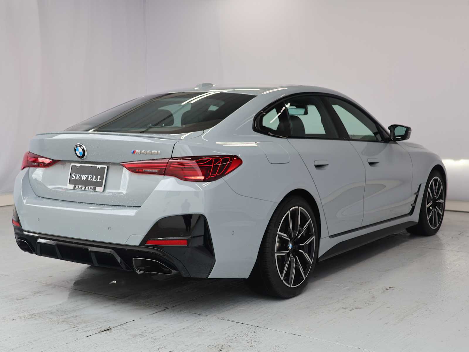 Used 2026 Brooklyn Grey Metallic BMW M440i image 9