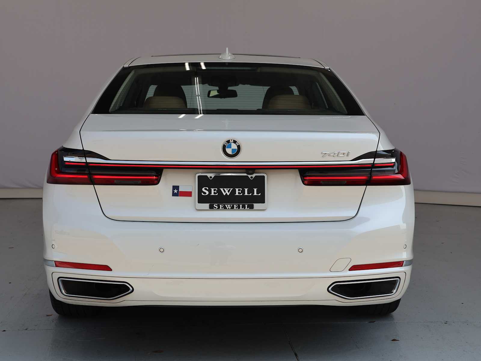 Certified Used 2022 Mineral White Metallic BMW 740i image 7
