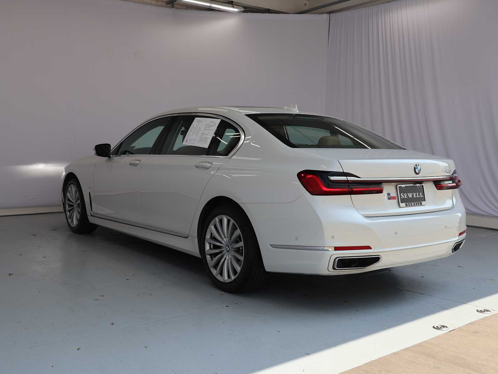 Certified Used 2022 Mineral White Metallic BMW 740i image 5