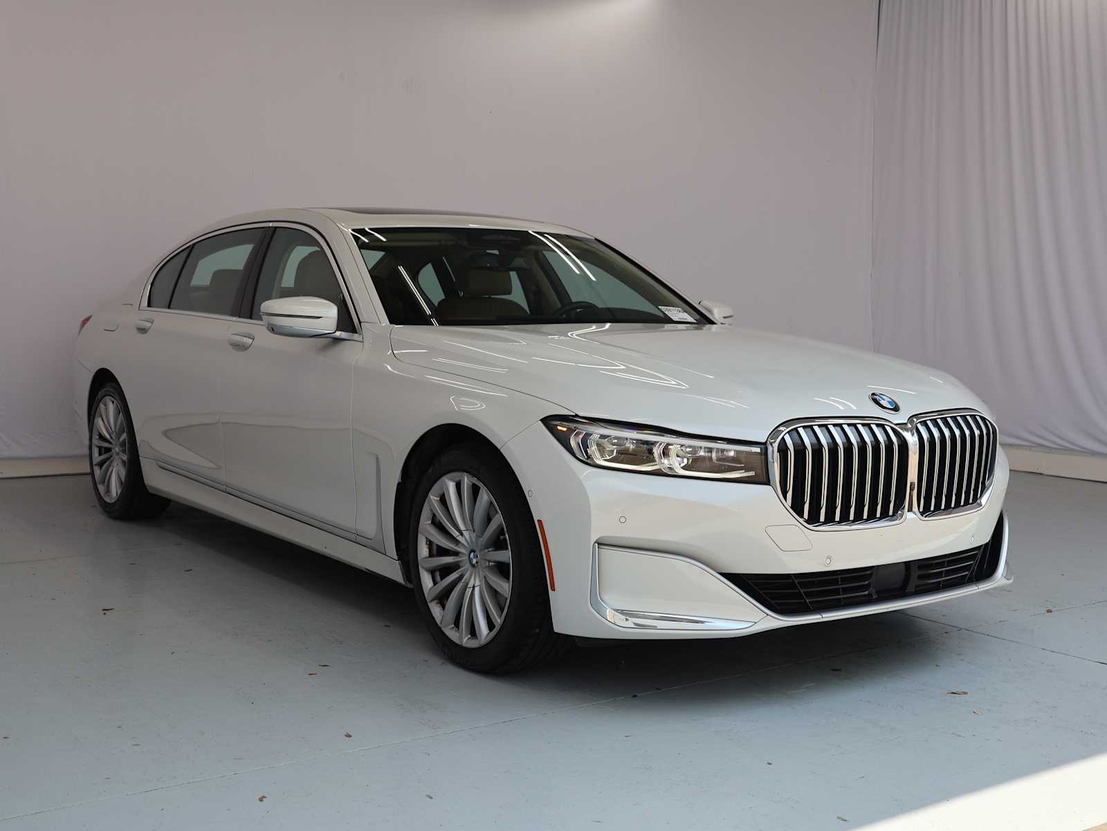 Certified Used 2022 Mineral White Metallic BMW 740i image 4