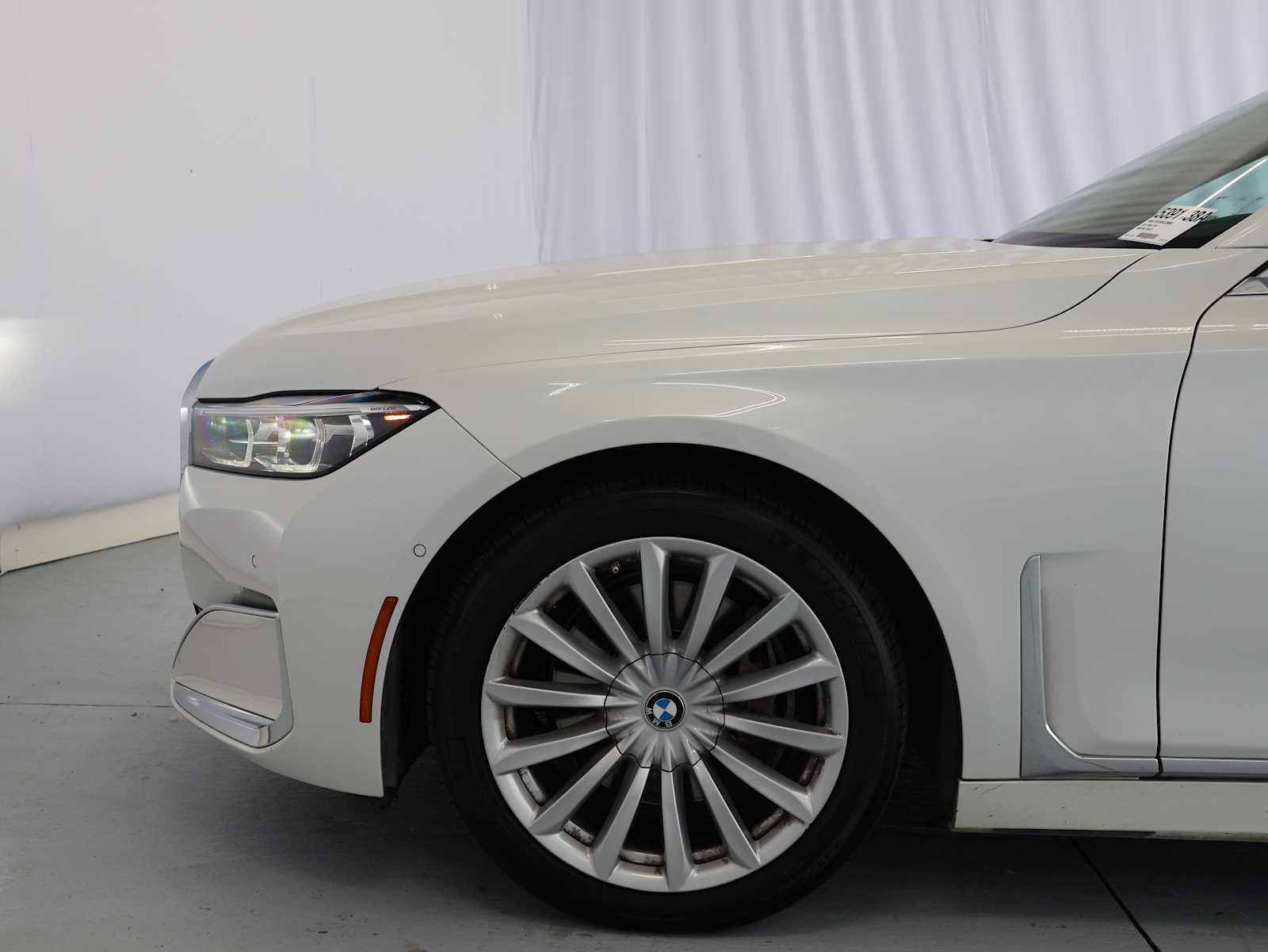 Certified Used 2022 Mineral White Metallic BMW 740i image 9