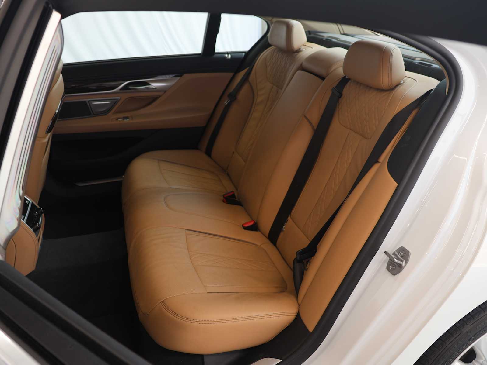Certified Used 2022 Mineral White Metallic BMW 740i image 21