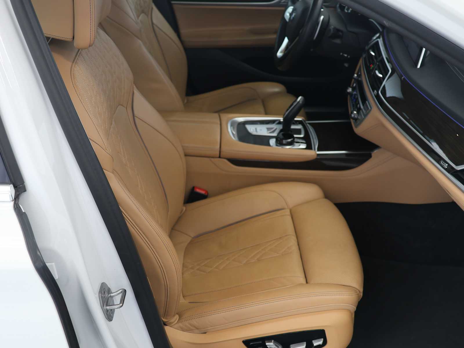 Certified Used 2022 Mineral White Metallic BMW 740i image 11