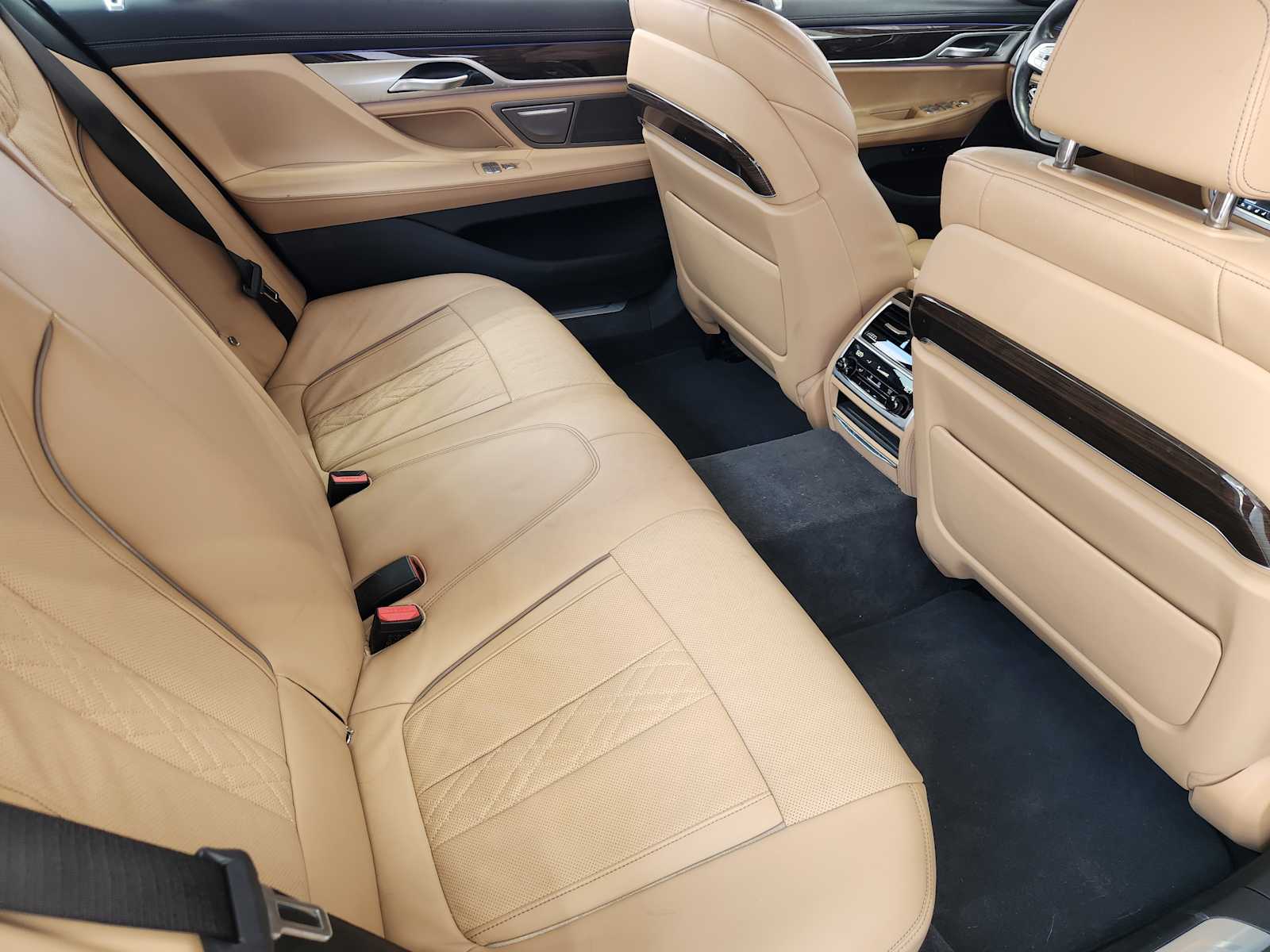 Used 2022 Mineral White Metallic BMW 740i image 20