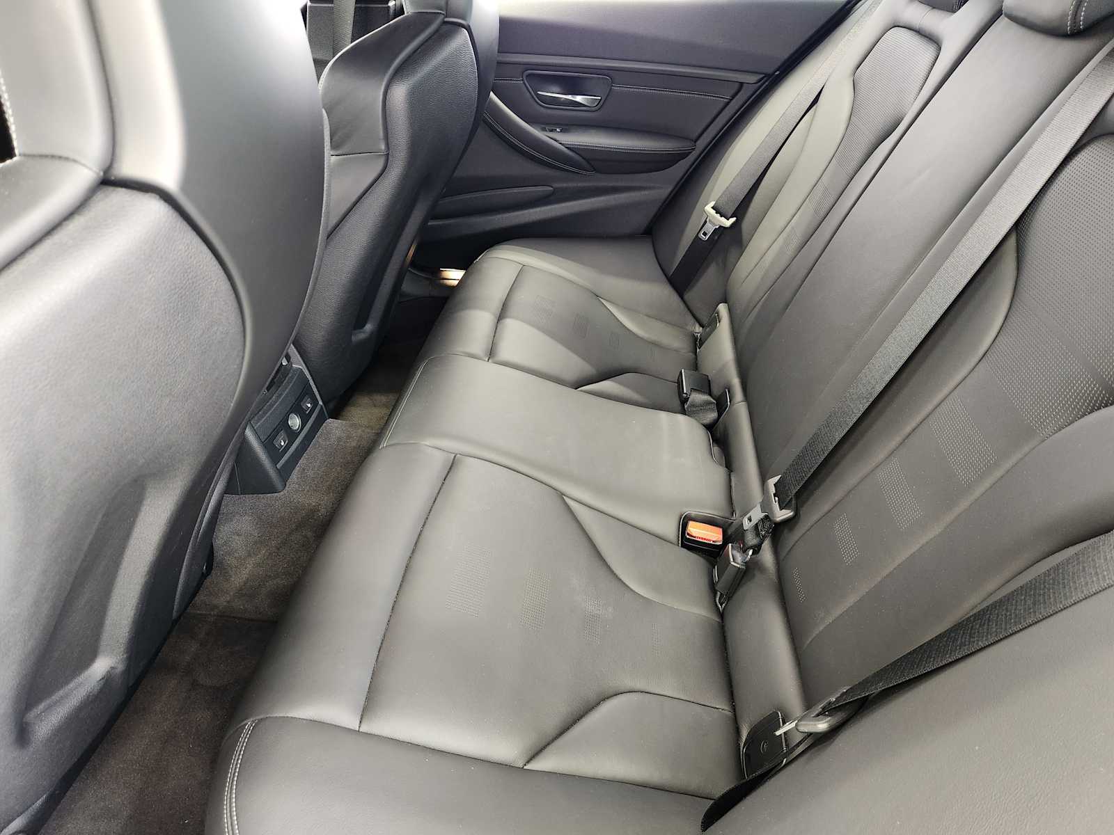 Used 2015 Mineral Gray Metallic BMW  image 20