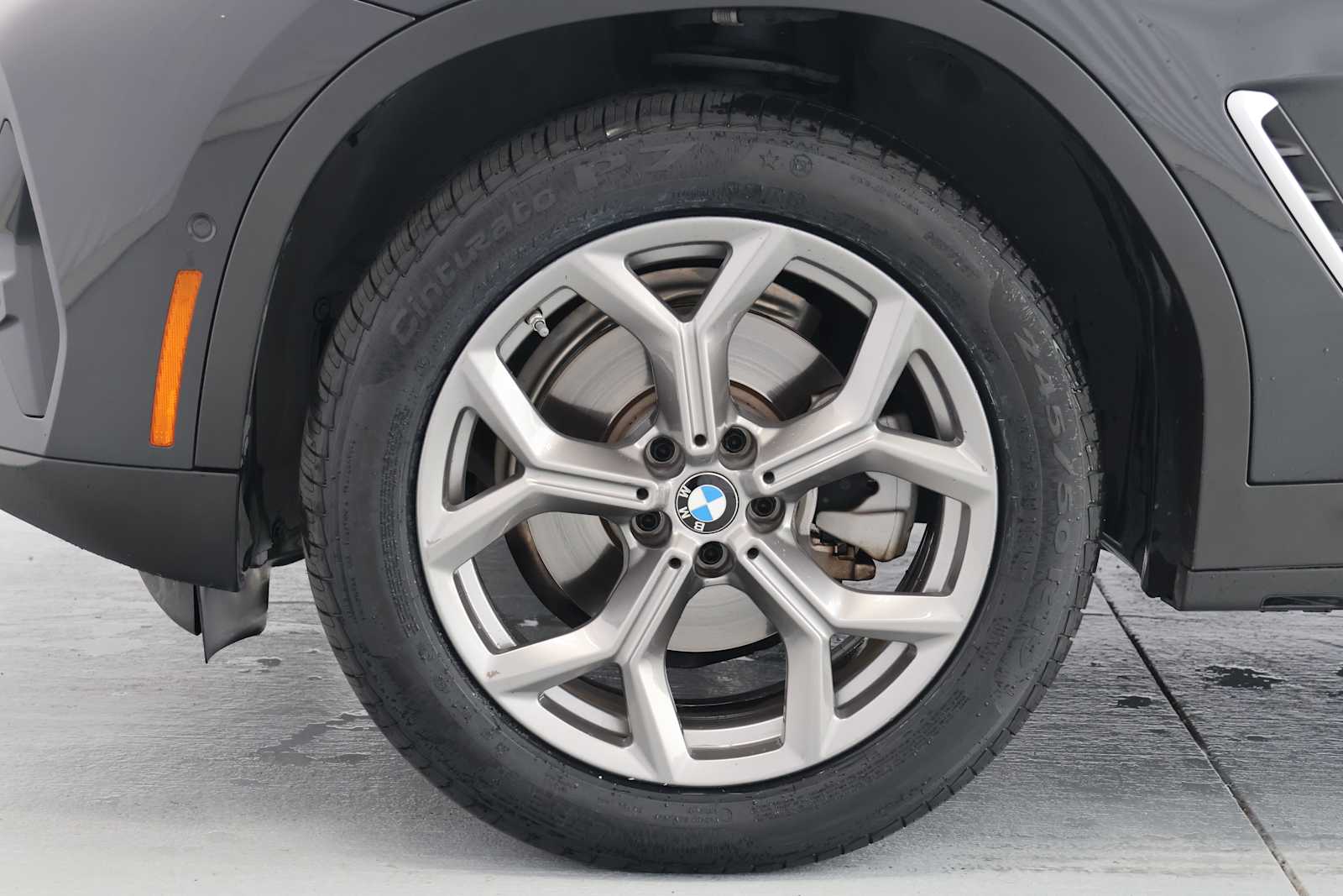 Used 2024 Dark Graphite Metallic BMW xDrive30i image 22