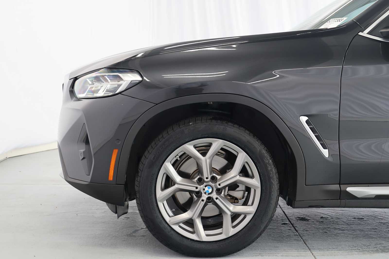 Used 2024 Dark Graphite Metallic BMW xDrive30i image 17