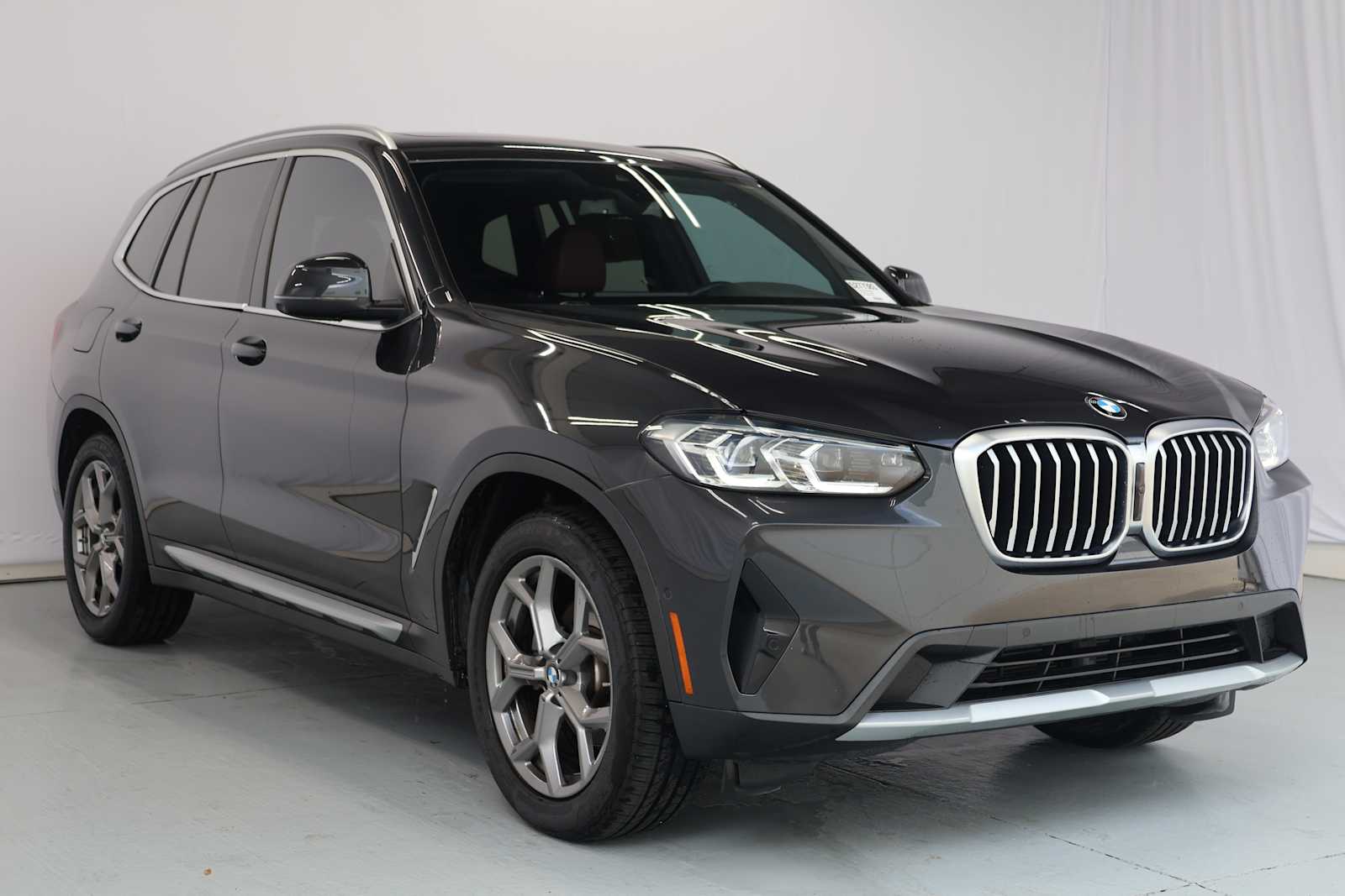 Used 2024 Dark Graphite Metallic BMW xDrive30i image 7