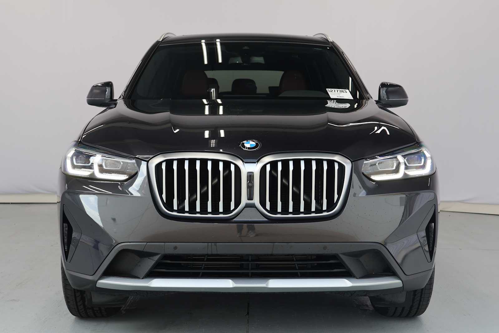 Used 2024 Dark Graphite Metallic BMW xDrive30i image 3