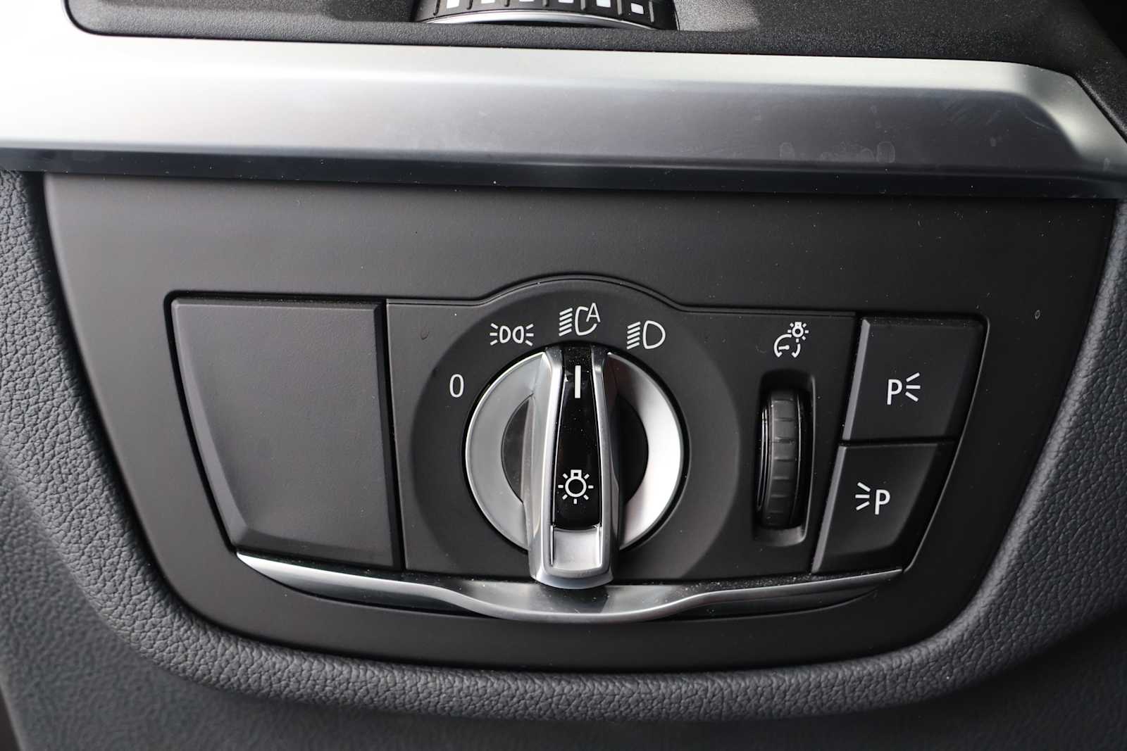 Used 2024 Dark Graphite Metallic BMW xDrive30i image 38