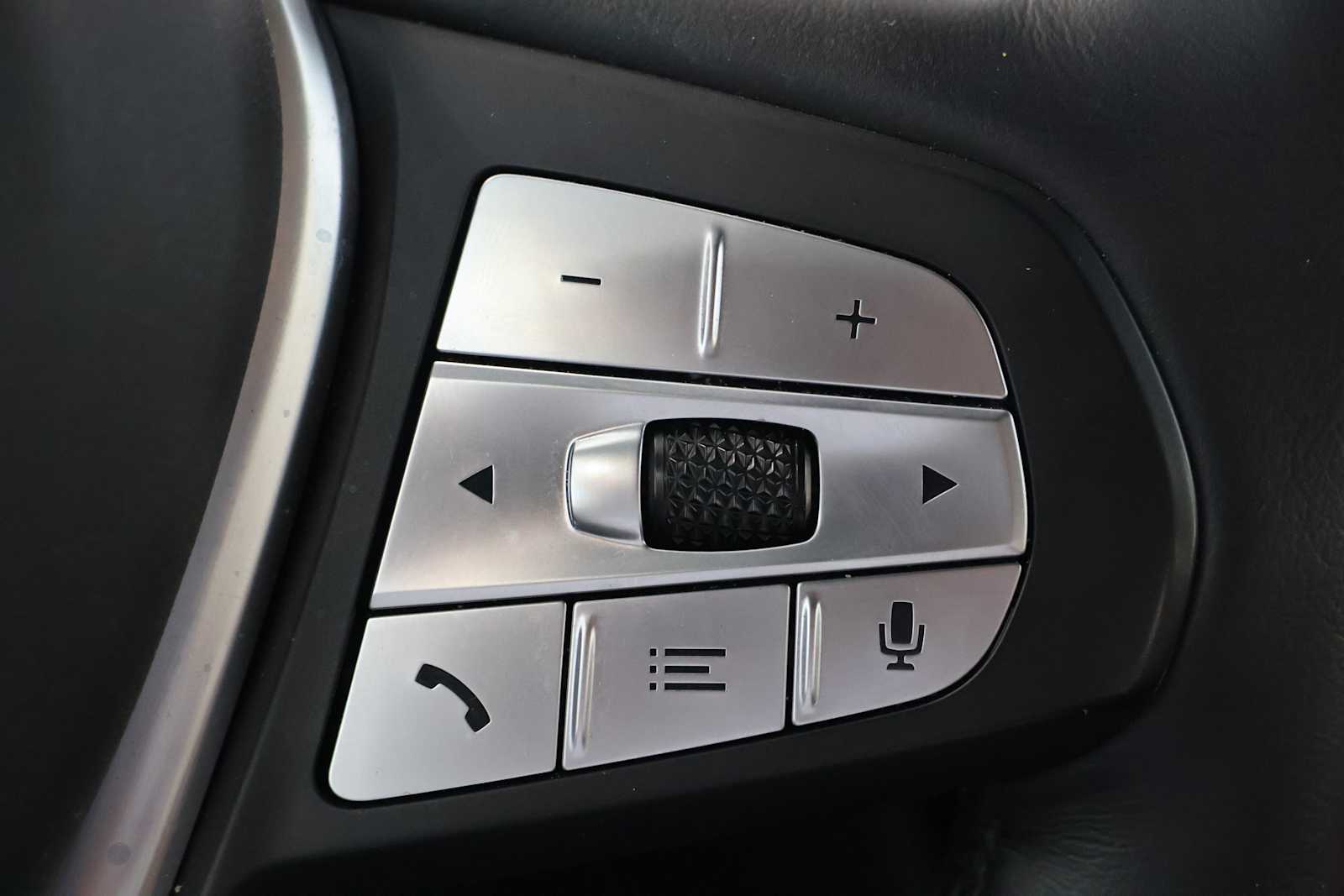 Used 2024 Dark Graphite Metallic BMW xDrive30i image 42