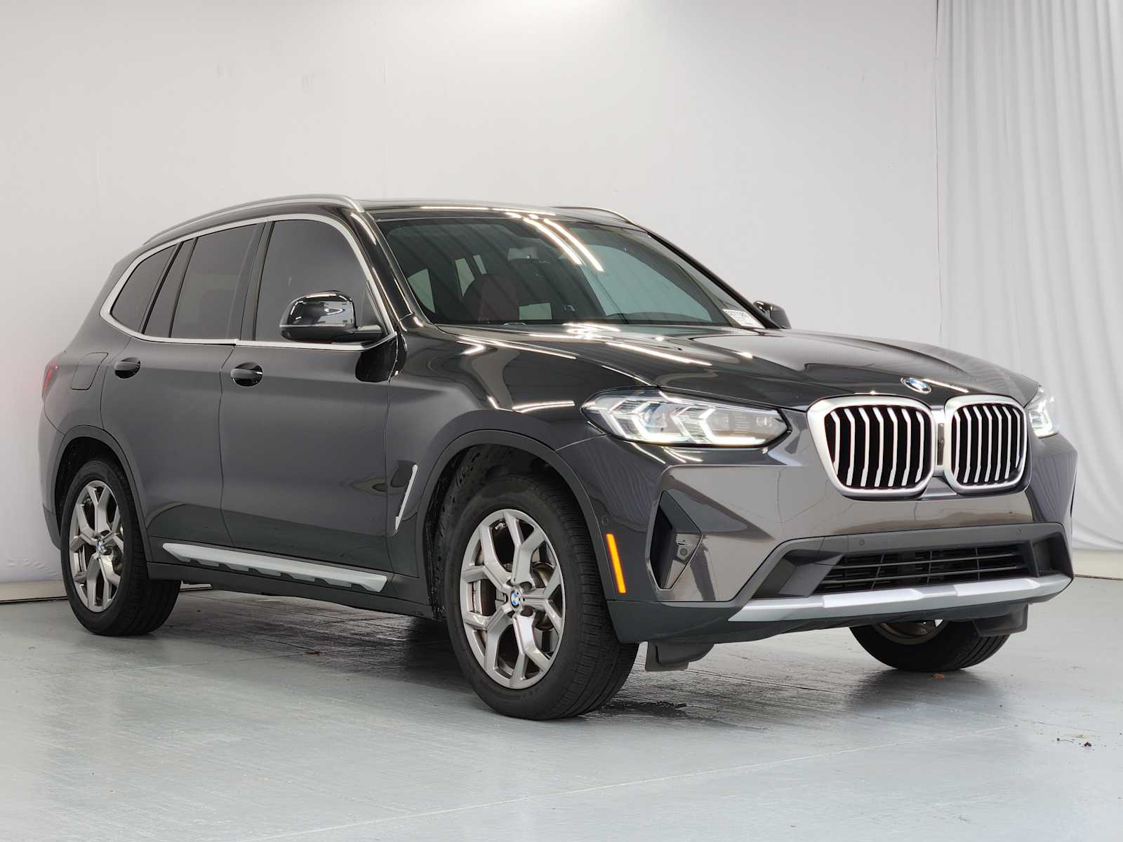 Used 2024 Dark Graphite Metallic BMW xDrive30i image 6