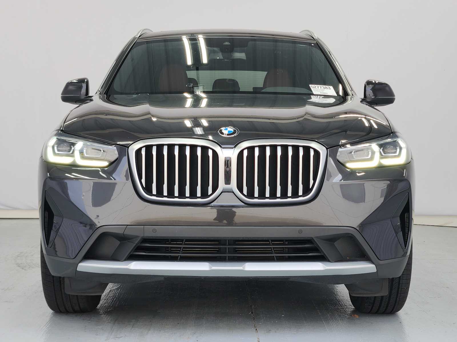 Used 2024 Dark Graphite Metallic BMW xDrive30i image 4