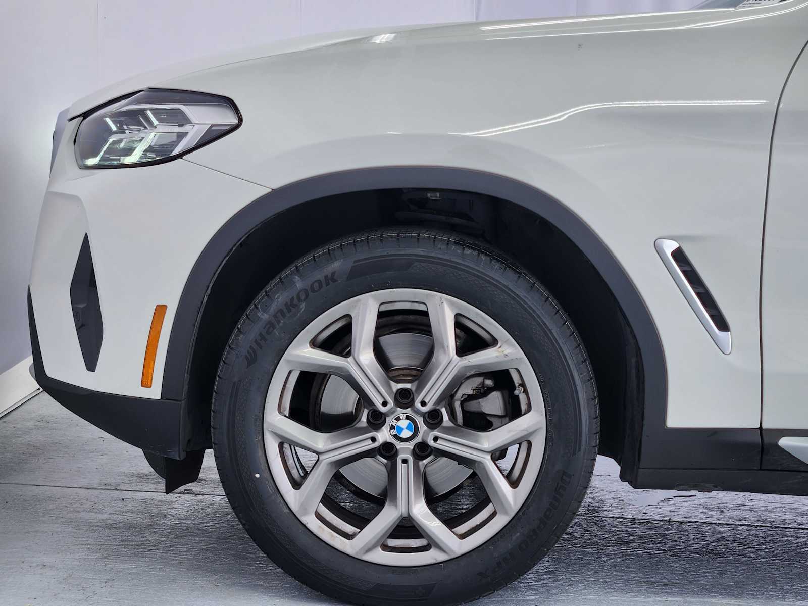 Used 2023 Alpine White BMW xDrive30i image 6