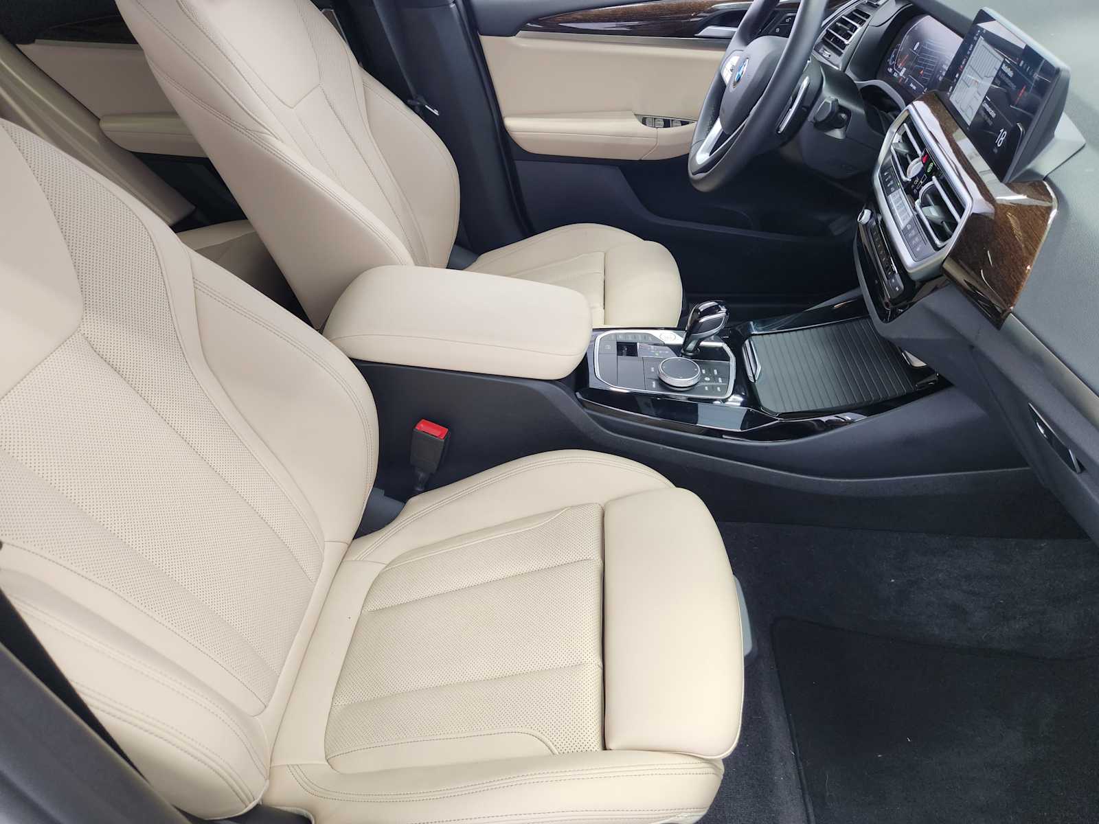 Used 2023 Alpine White BMW xDrive30i image 10
