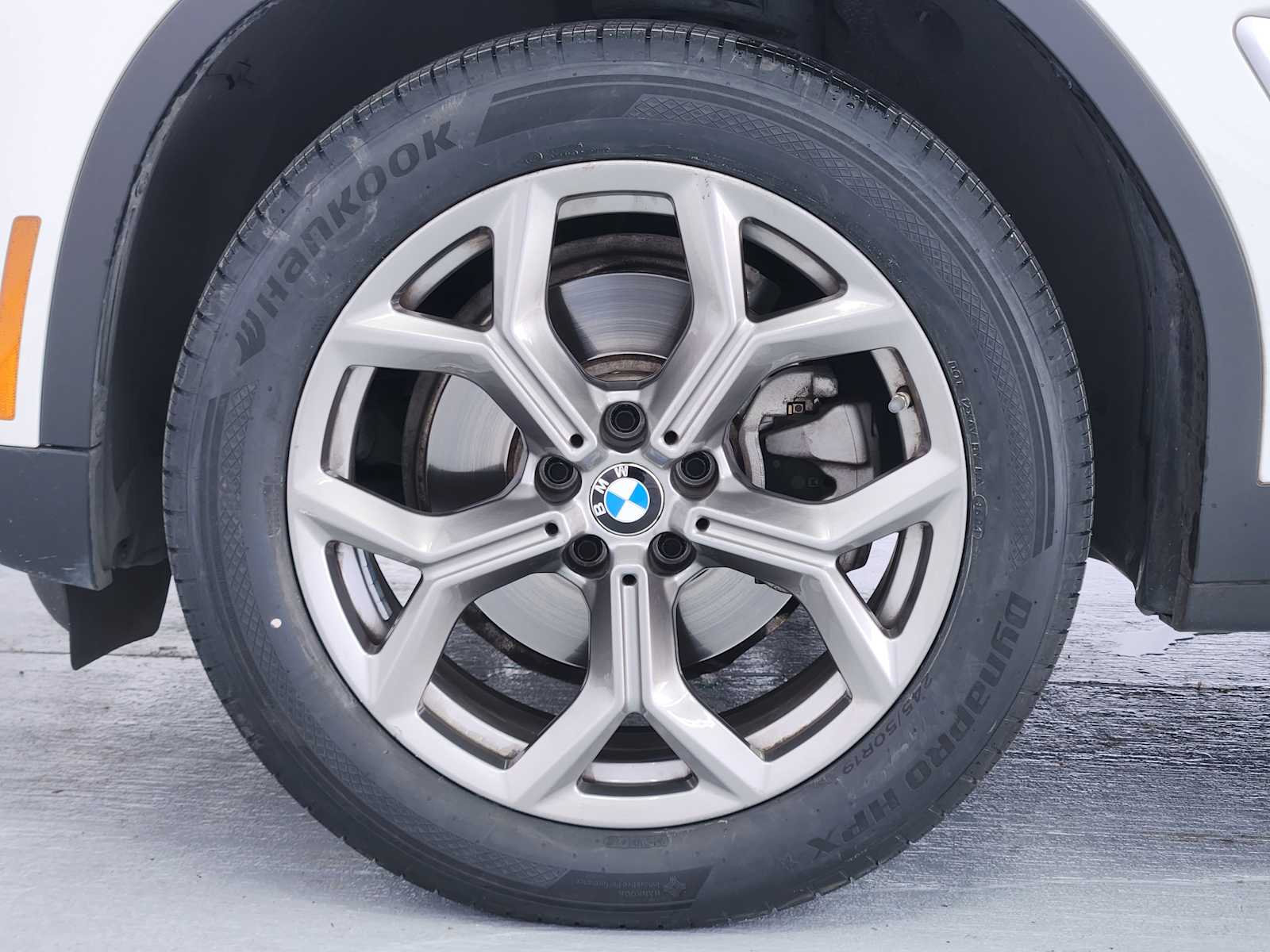 Used 2023 Alpine White BMW xDrive30i image 7