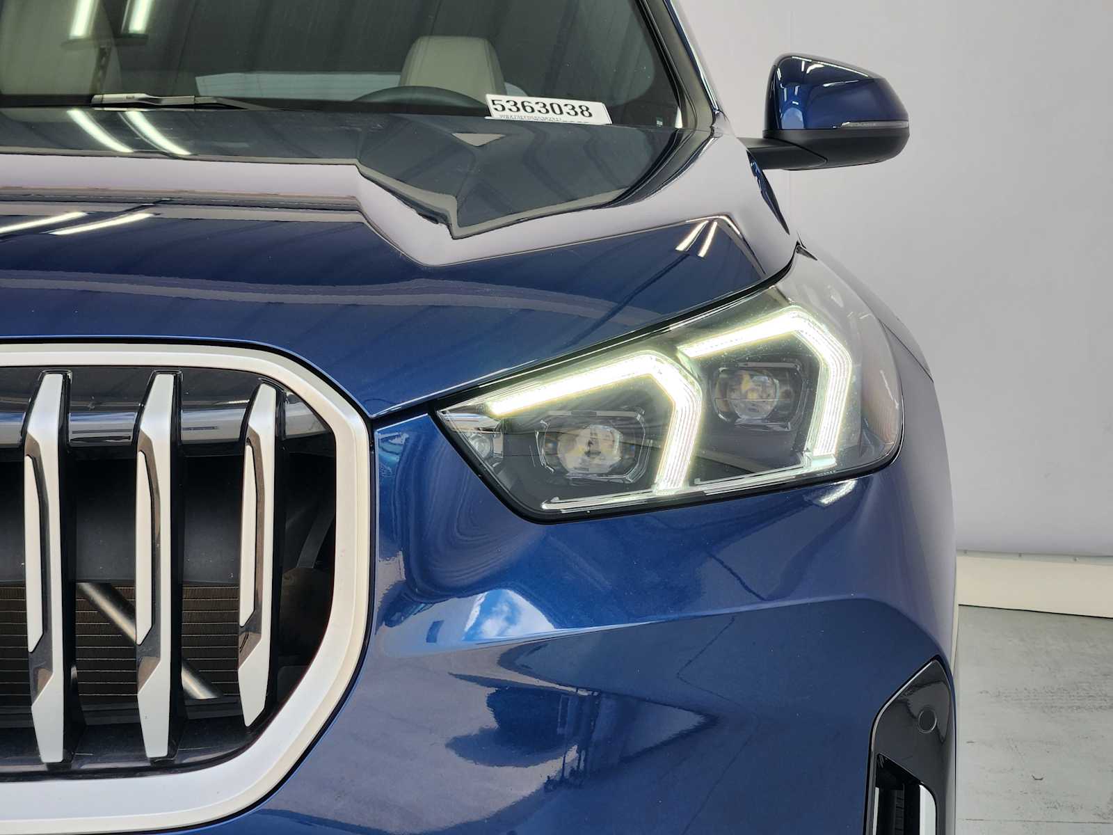 Used 2025 Phytonic Blue Metallic BMW xDrive28i image 7
