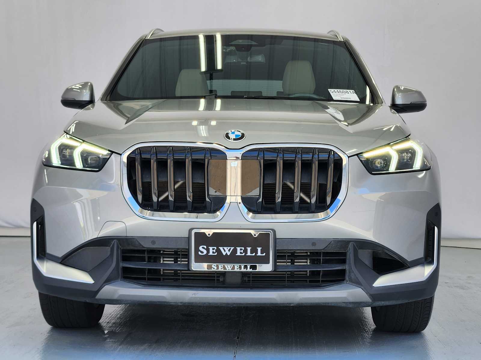 Certified Used 2023 Space Silver Metallic BMW xDrive28i image 2