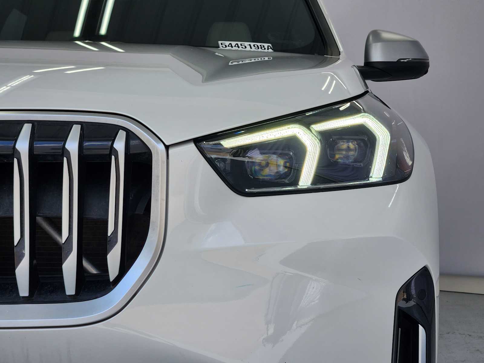 Certified Used 2024 Mineral White Metallic BMW xDrive28i image 9