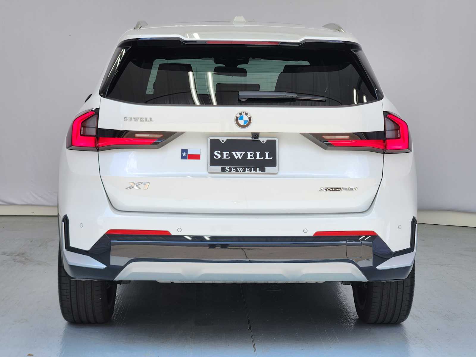 Certified Used 2024 Mineral White Metallic BMW xDrive28i image 6