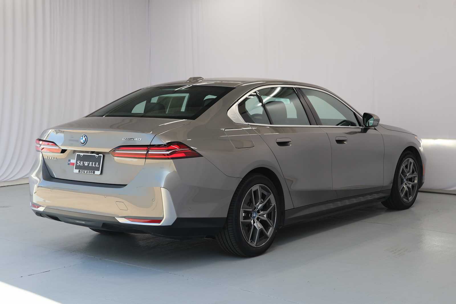 Certified Used 2024 Oxide Grey Met BMW eDrive40 image 10