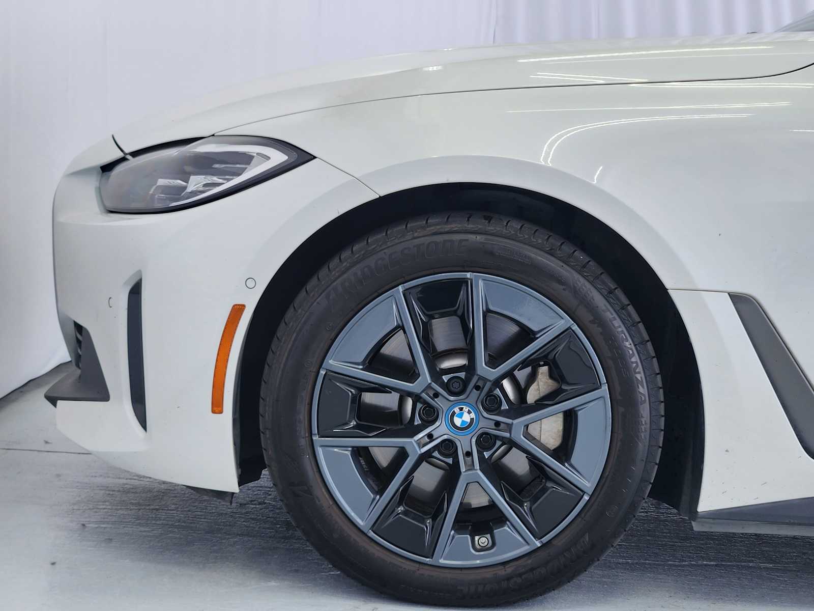 Used 2023 Mineral White Metallic BMW eDrive35 image 9