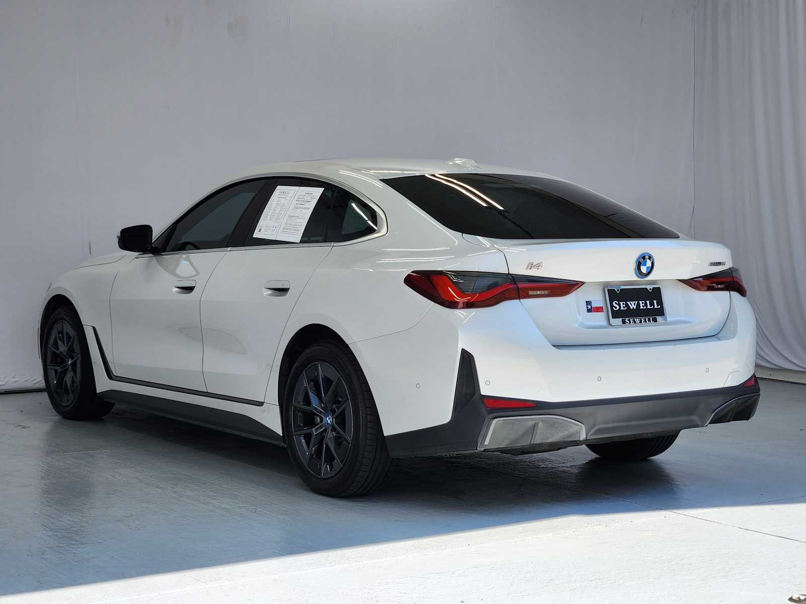 Used 2023 Mineral White Metallic BMW eDrive35 image 5