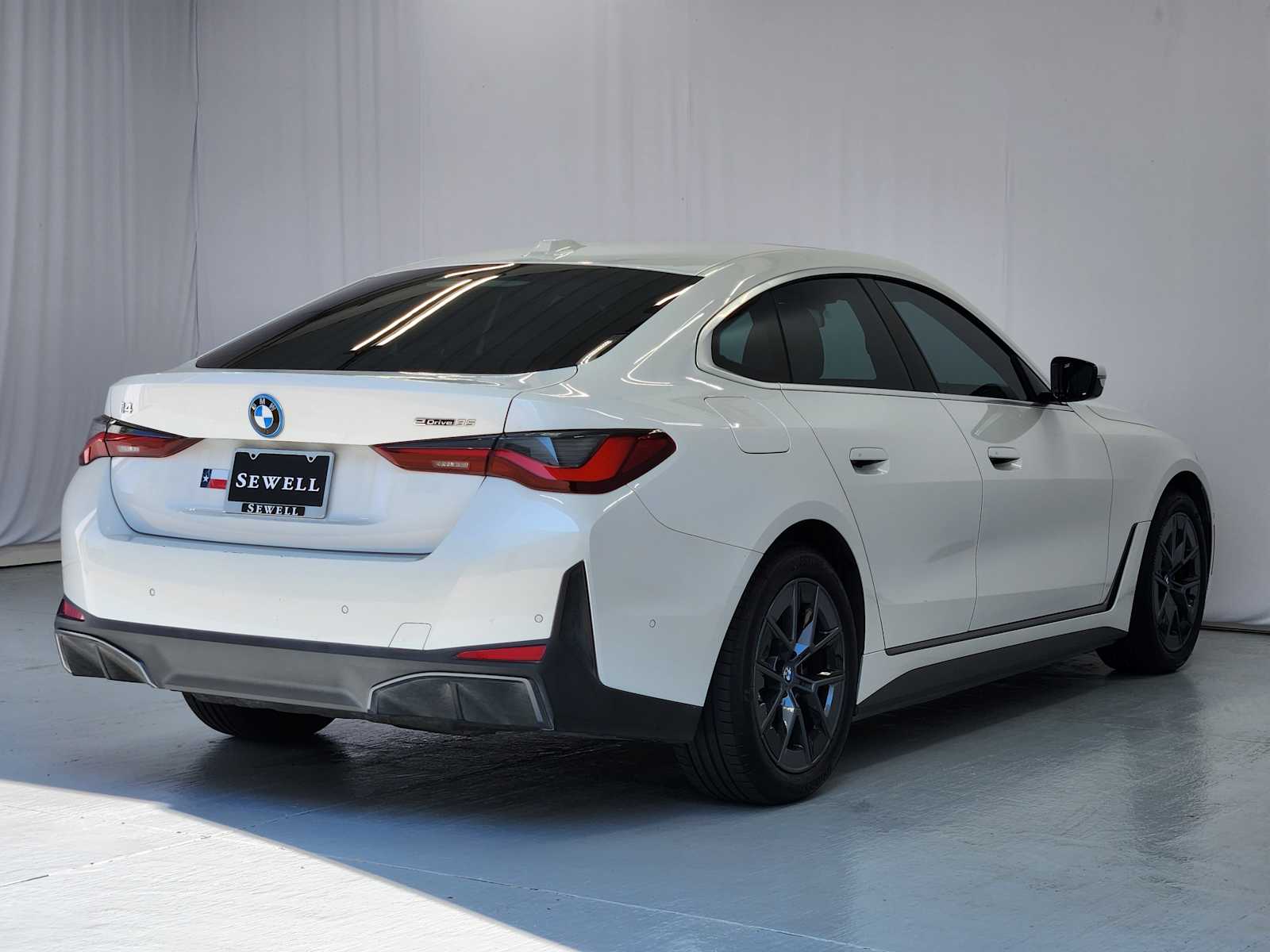 Used 2023 Mineral White Metallic BMW eDrive35 image 8