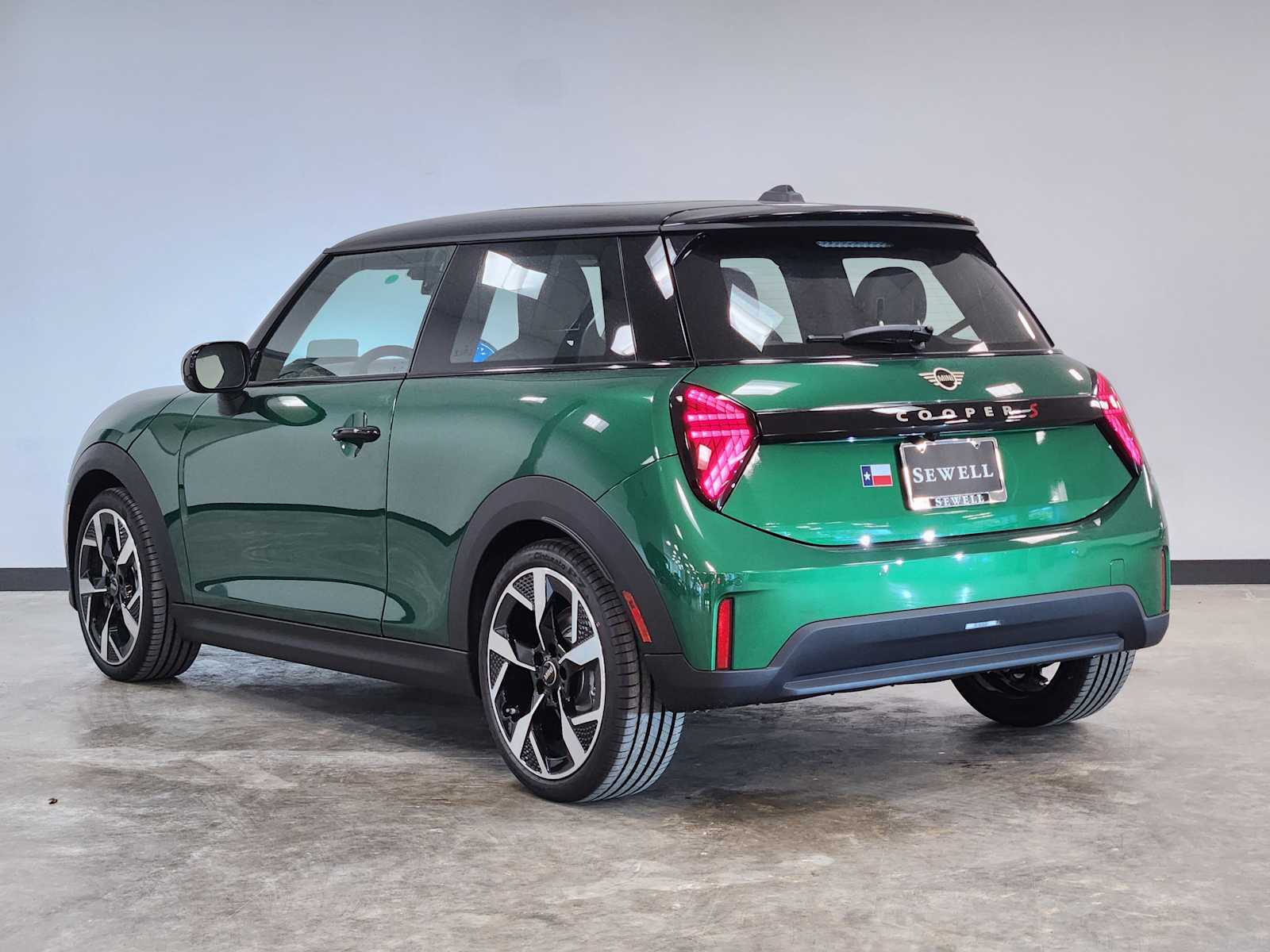 New 2026 British Racing Green IV Metallic MINI Cooper S image 3