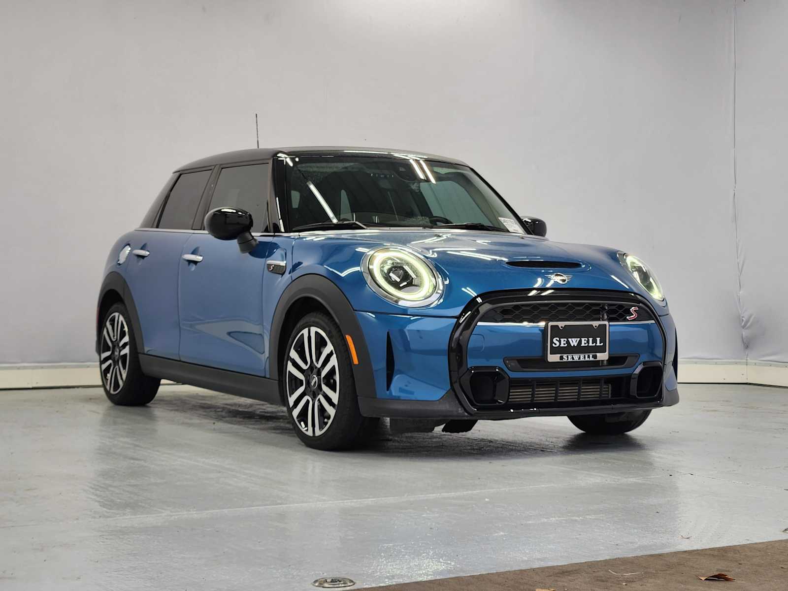 Certified Pre-Owned 2023 MINI Hardtop 4 Door Cooper S 4dr Car in