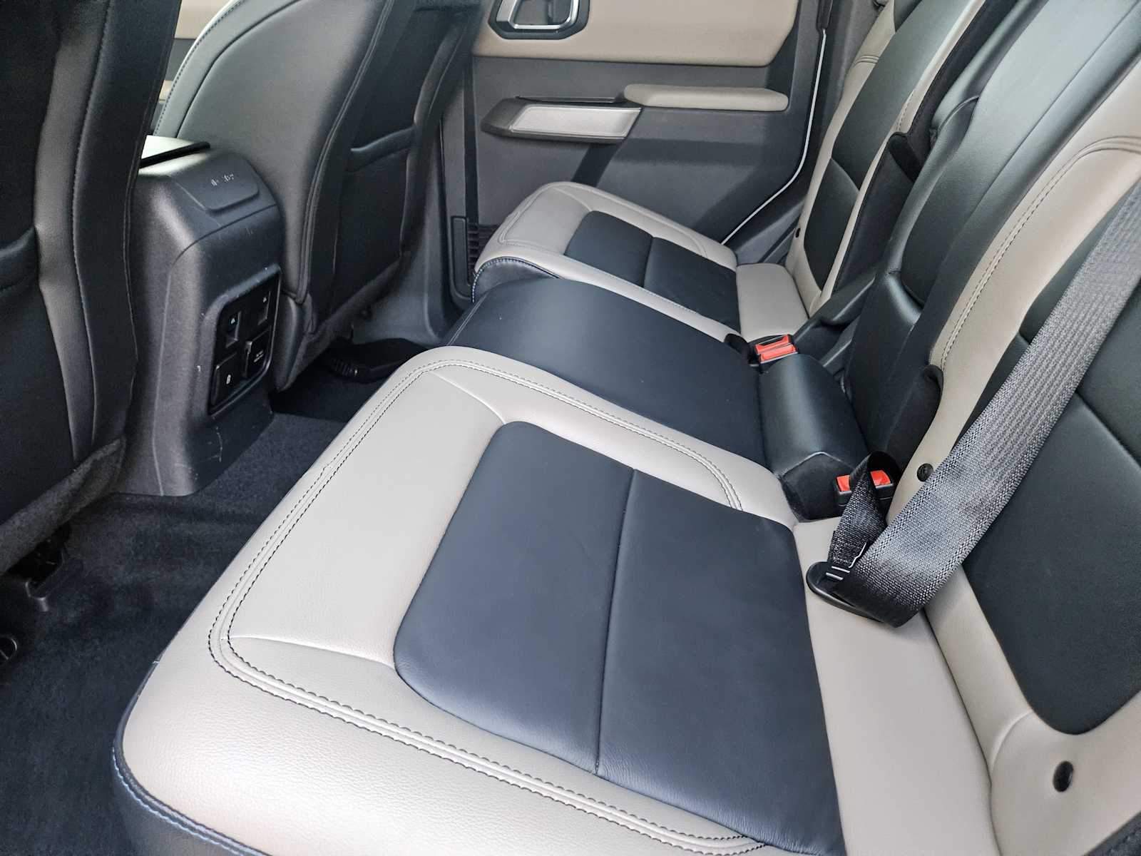 Used 2022 Cactus Gray Ford Wildtrak image 25