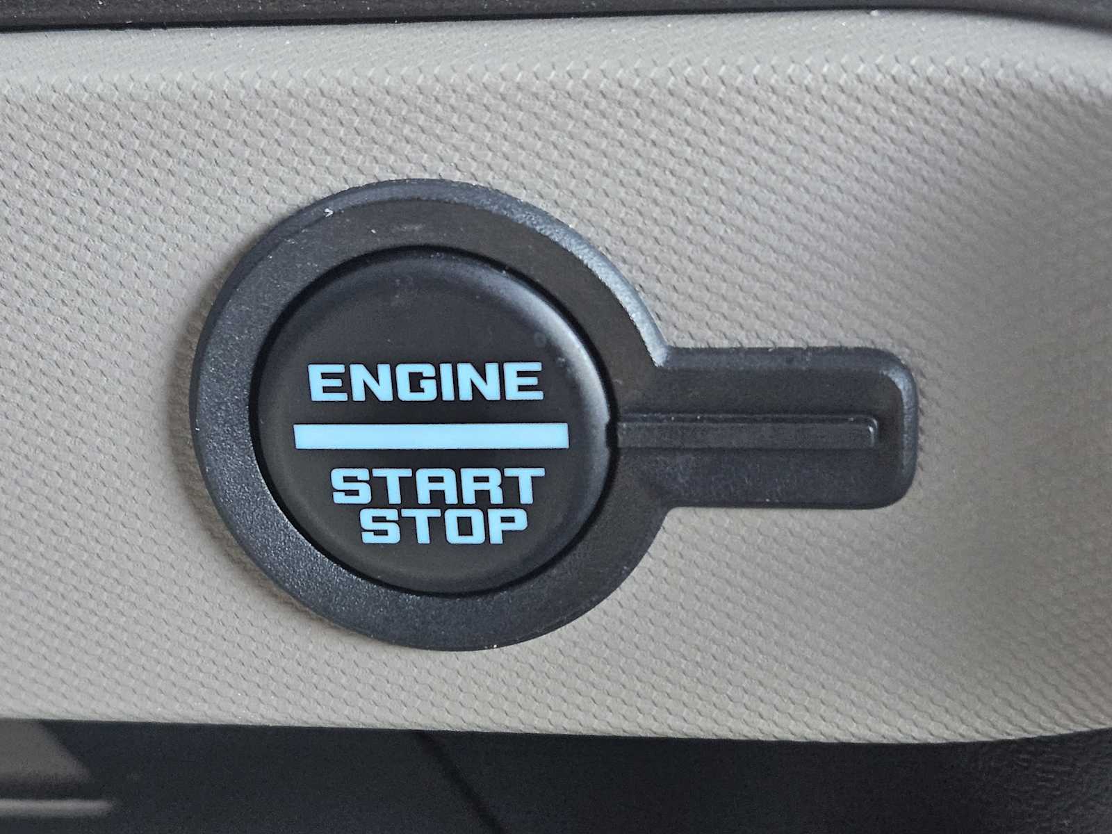 Used 2022 Cactus Gray Ford Wildtrak image 18