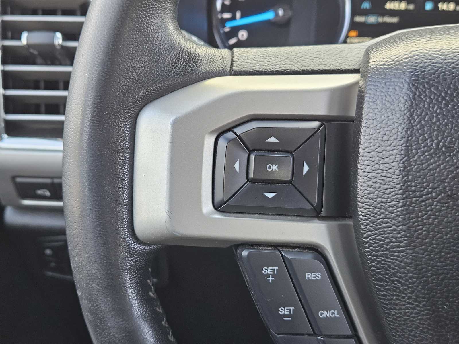 Used 2017 Oxford White/Magnetic Ford Lariat image 24