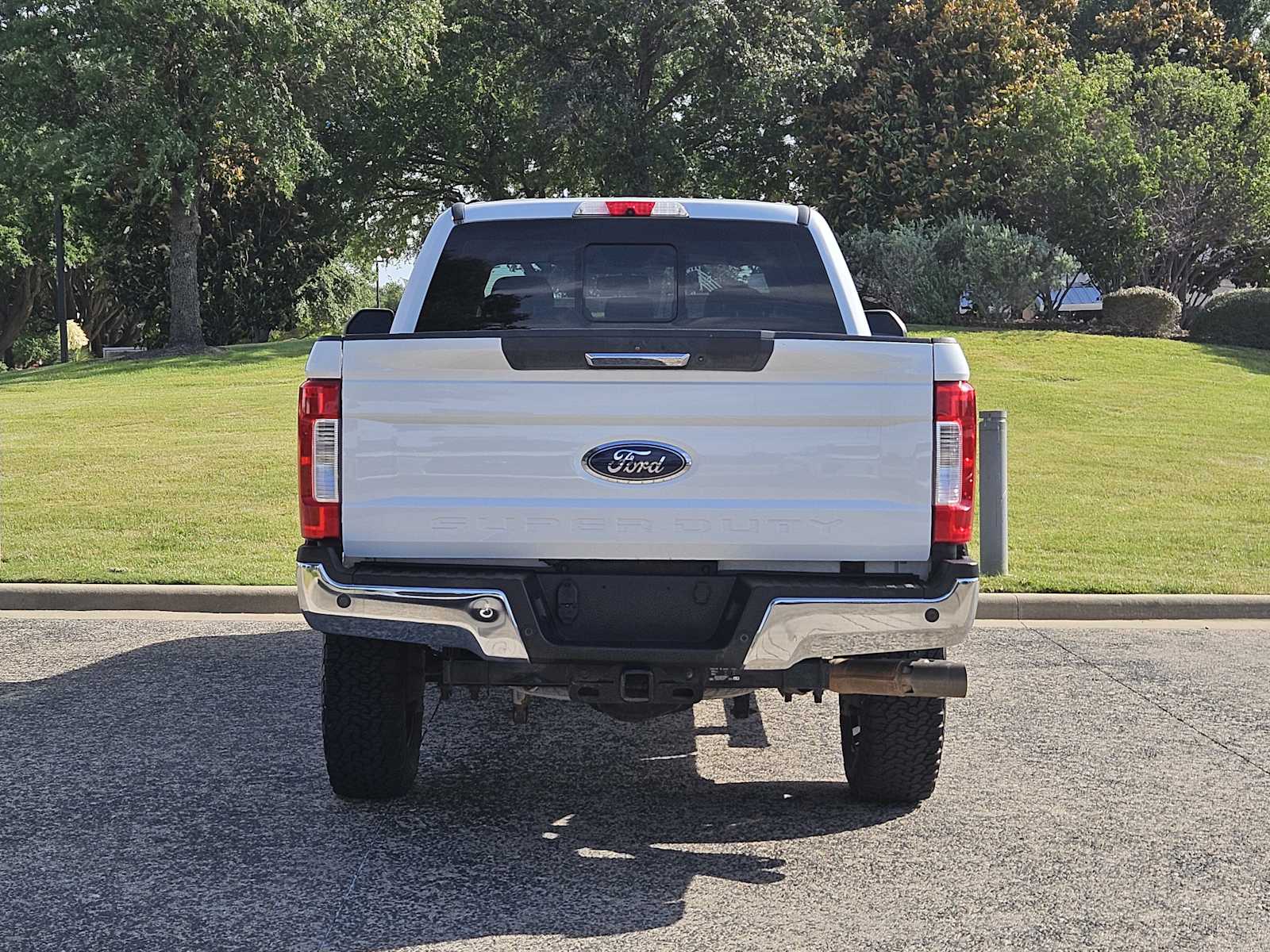 Used 2017 Oxford White/Magnetic Ford Lariat image 6