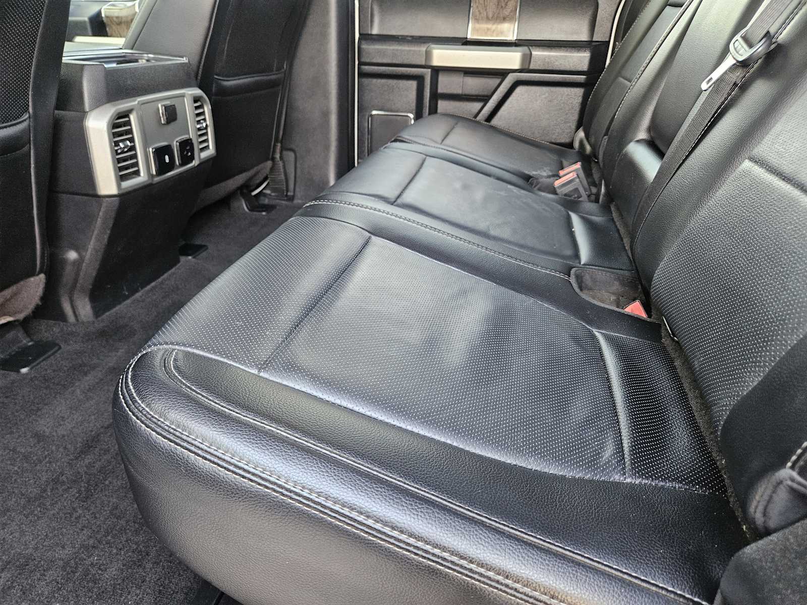 Used 2017 Oxford White/Magnetic Ford Lariat image 26