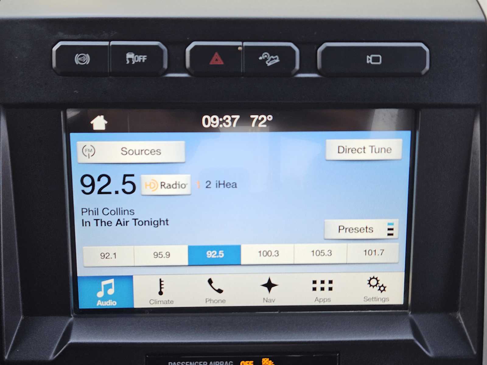 Used 2017 Oxford White/Magnetic Ford Lariat image 14