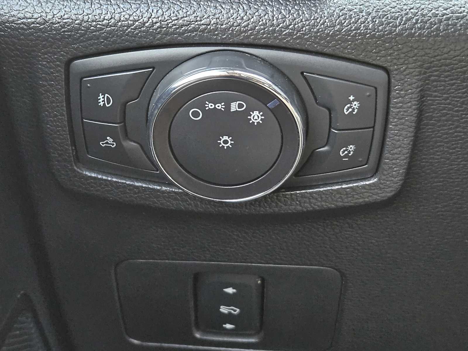 Used 2017 Oxford White/Magnetic Ford Lariat image 20