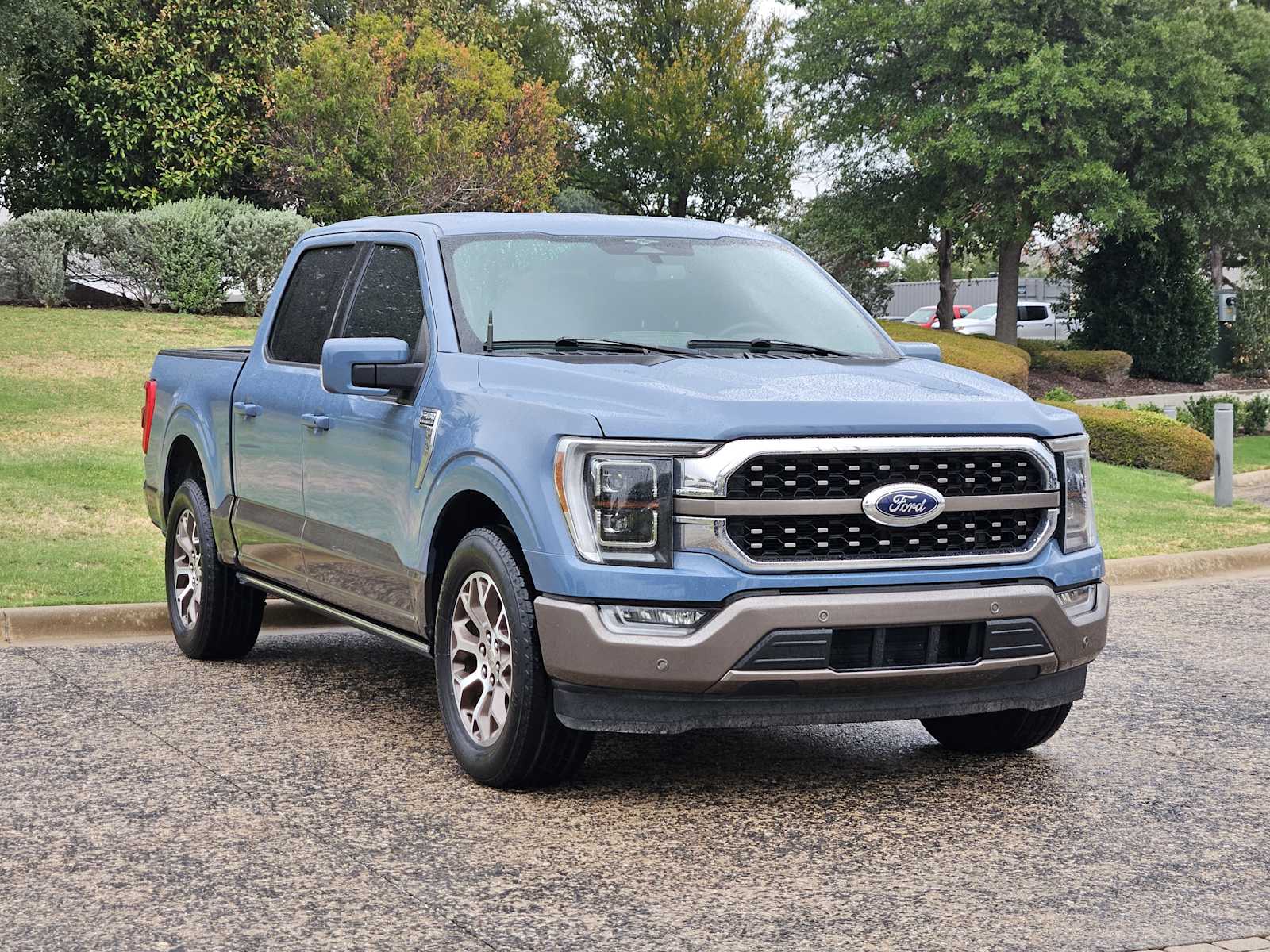 Used 2023 Azure Gray Metallic Tri-Coat/Stone Gray Ford King Ranch image 3