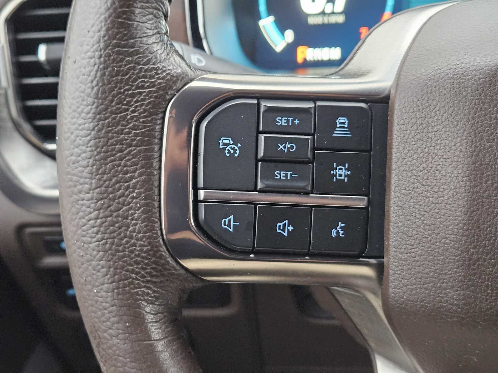 Used 2023 Azure Gray Metallic Tri-Coat/Stone Gray Ford King Ranch image 23