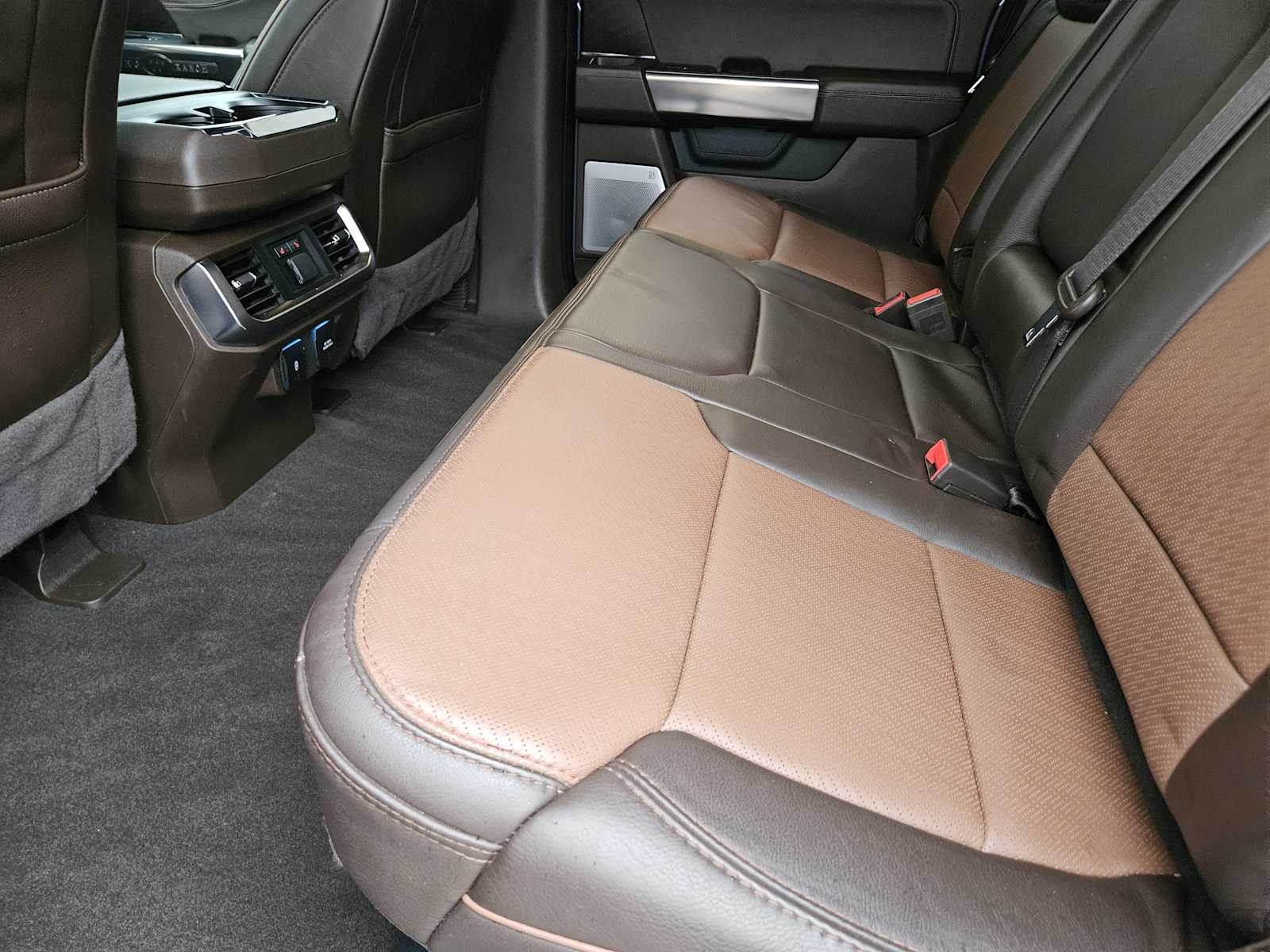 Used 2023 Azure Gray Metallic Tri-Coat/Stone Gray Ford King Ranch image 25