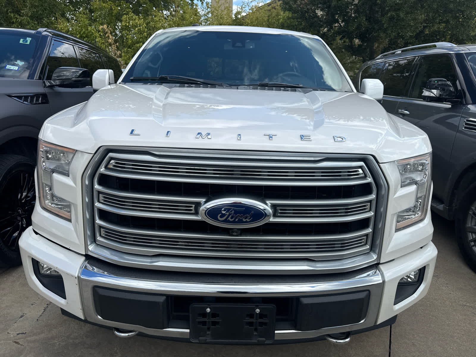 Used 2017 White Platinum Metallic Tri-Coat Ford Limited image 3