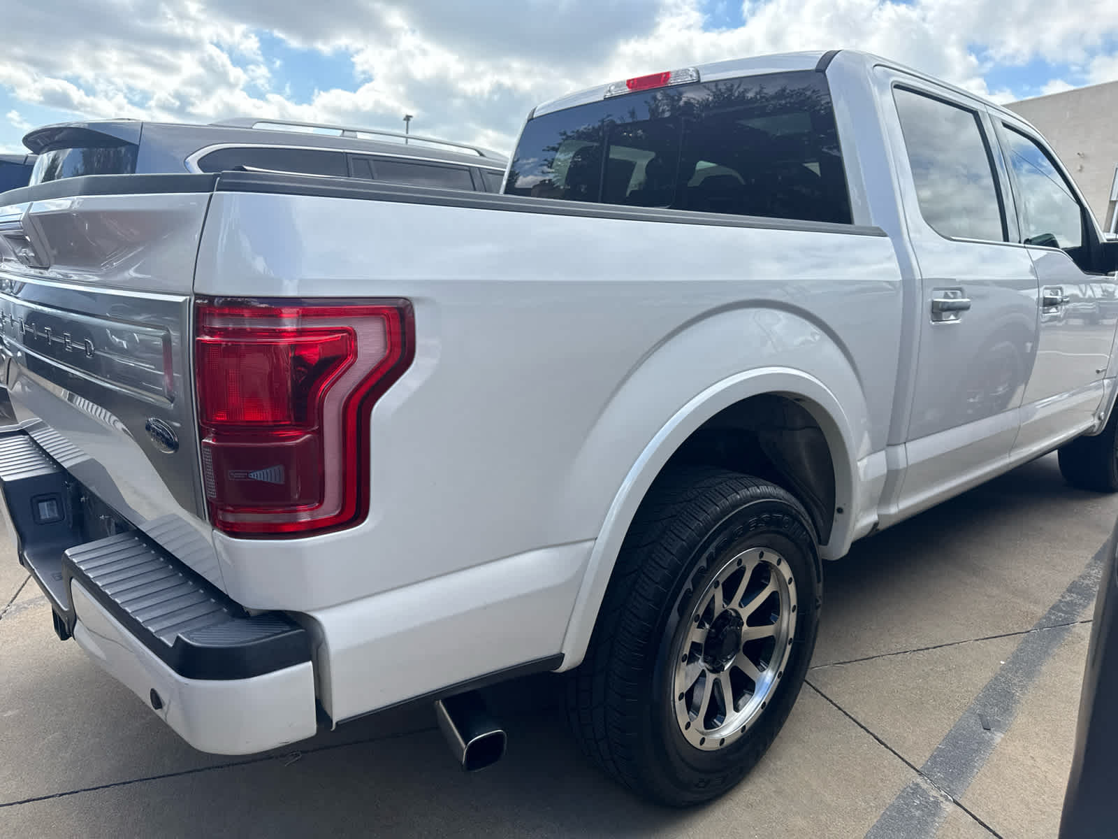 Used 2017 White Platinum Metallic Tri-Coat Ford Limited image 5
