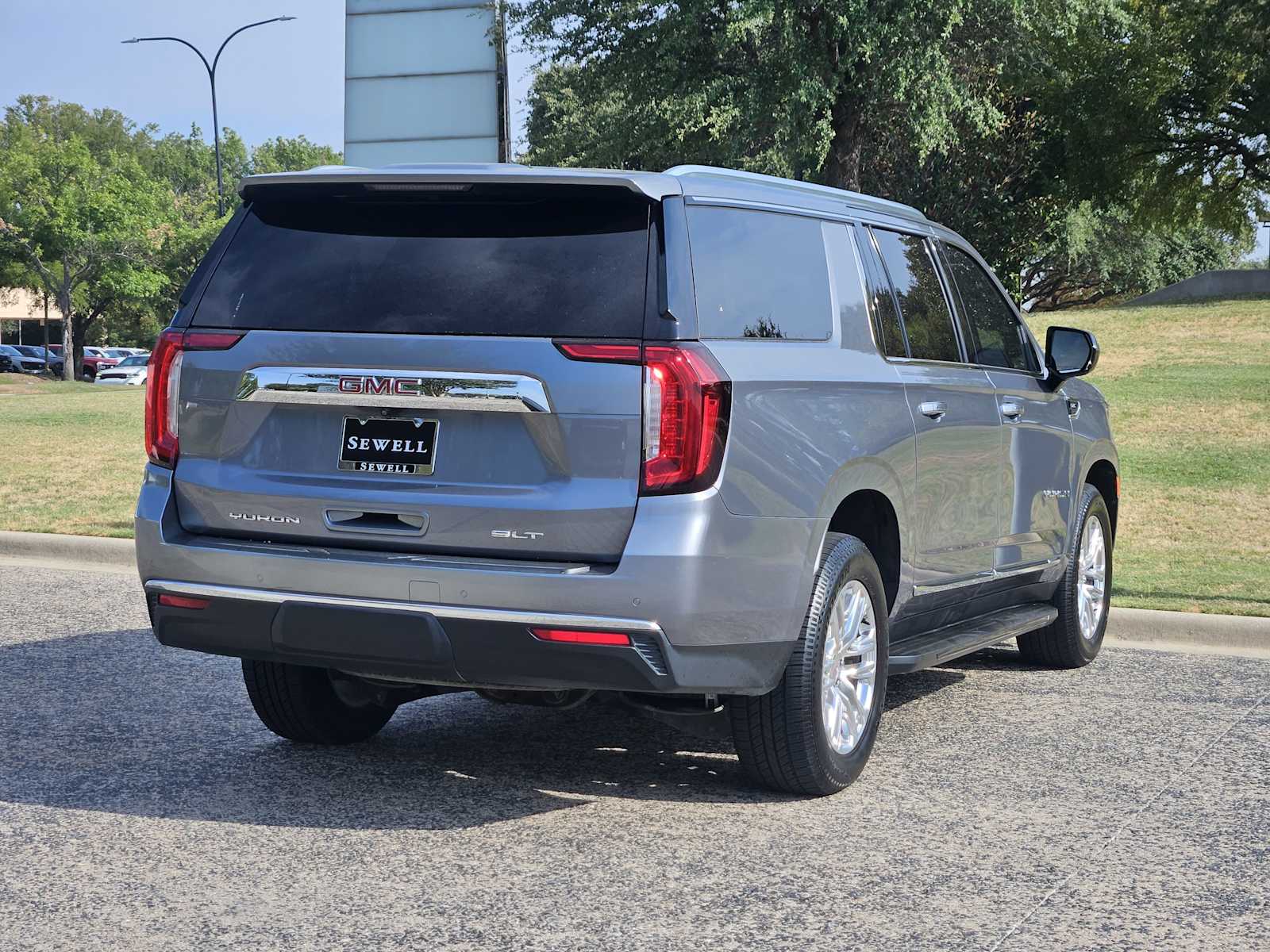 Used 2021 Satin Steel Metallic GMC SLT image 6
