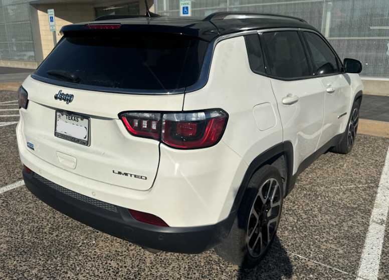 Used 2018 White Clearcoat Jeep Limited image 4